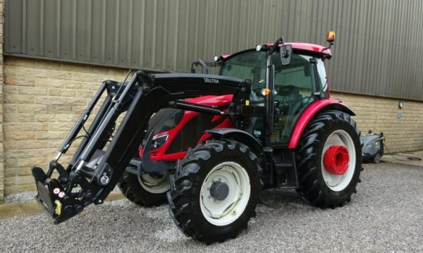 2008 Valtra A114 Tractor