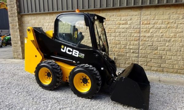2012 JCB Robot 135 Skidsteer