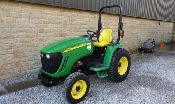 2006 John Deere 3720