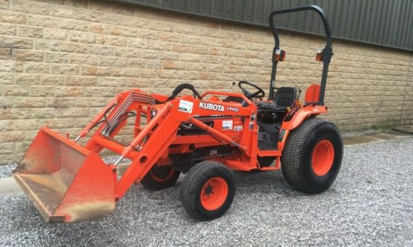 Kubota B2710 Compact Tractor