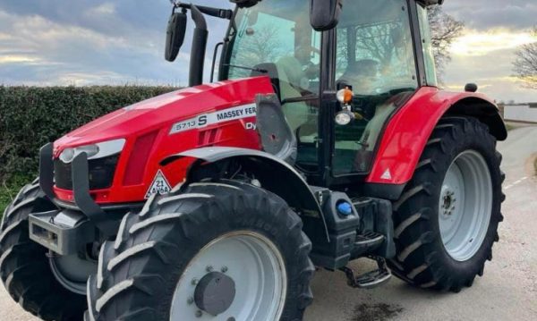 2019 MASSEY FERGUSON 5713S - Image 2