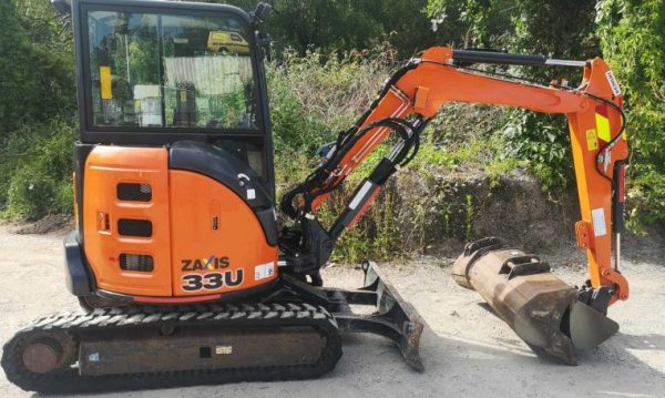 2016 Hitachi ZX33U Mini Digger - Image 2