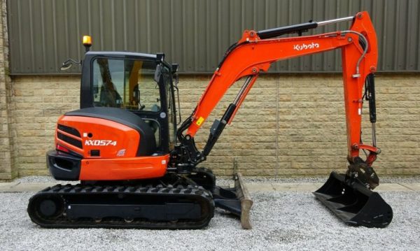 2015 Kubota KX057-4 5.7 ton Mini Excavator - Image 2