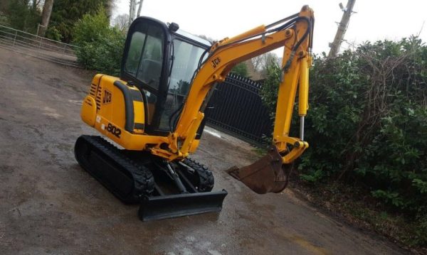 2002 JCB 802 2.5 TON MINI DIGGER - Image 2