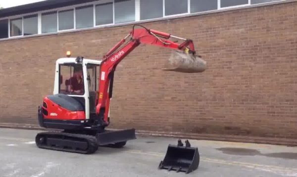 2005 Kubota KX61-3 Mini Digger - Image 2