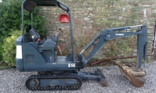 2012 BOBCAT E14 MINI DIGGER - Image 2