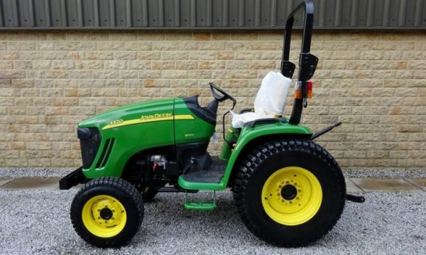 2010 John Deere 3320 Tractor - Image 2
