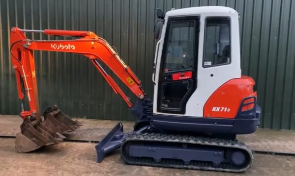 2013 Kubota KX71-3 2.8 T Mini Digger - Image 3