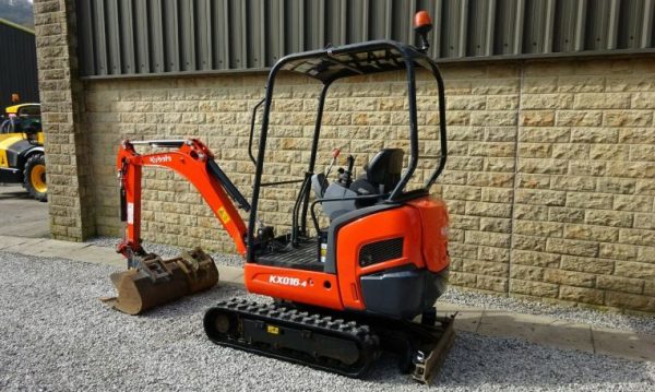 2015 Kubota KX016-4 Digger - Image 3