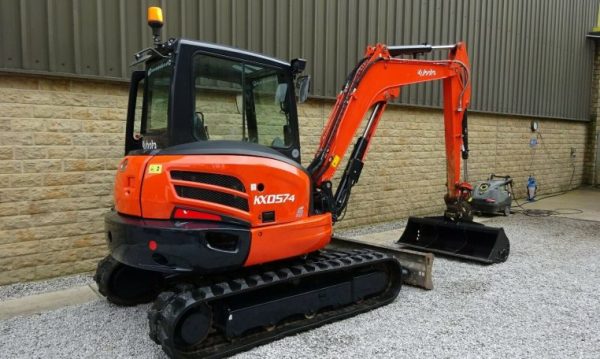 2015 Kubota KX057-4 5.7 ton Mini Excavator - Image 3