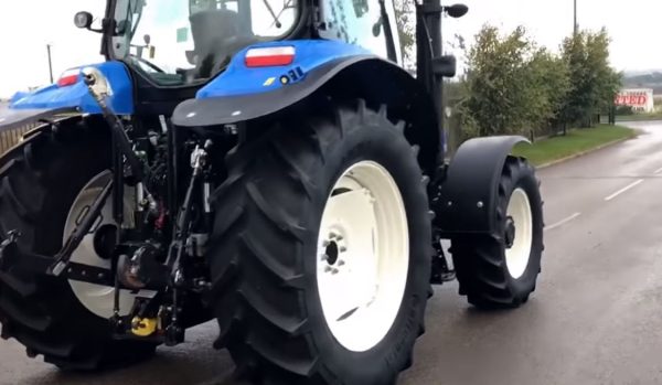 NEW HOLLAND T6070 - Image 2