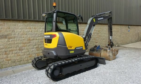 2015 Volvo EC50D Excavator - Image 3