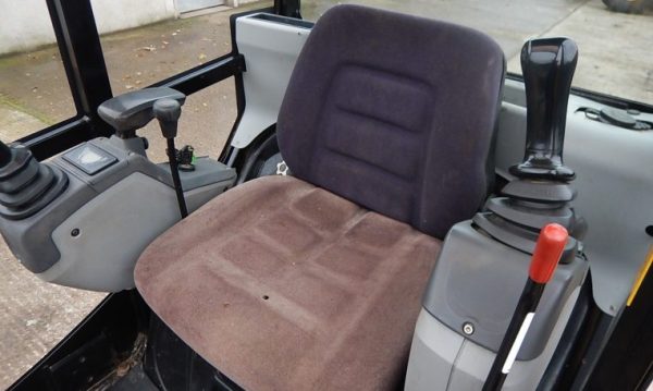2012 Caterpillar 301.4C Mini Digger - Image 3