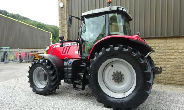 2016 Massey Ferguson 7720 - Image 3