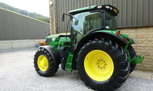 2017 John Deere 6155R - Image 3