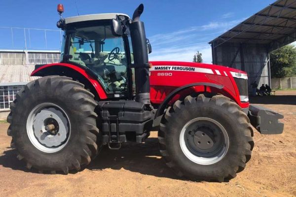 MASSEY FERGUSON 8690