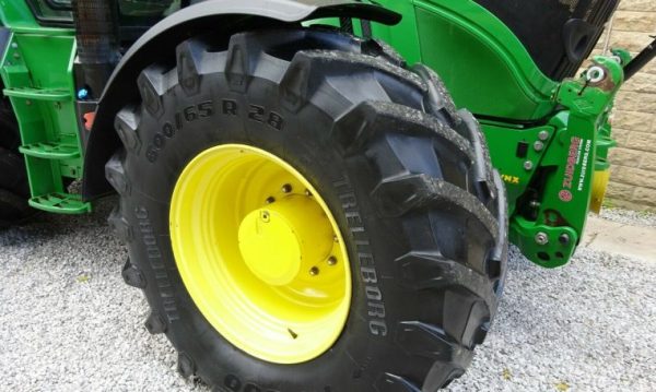 2013 John Deere 6150R